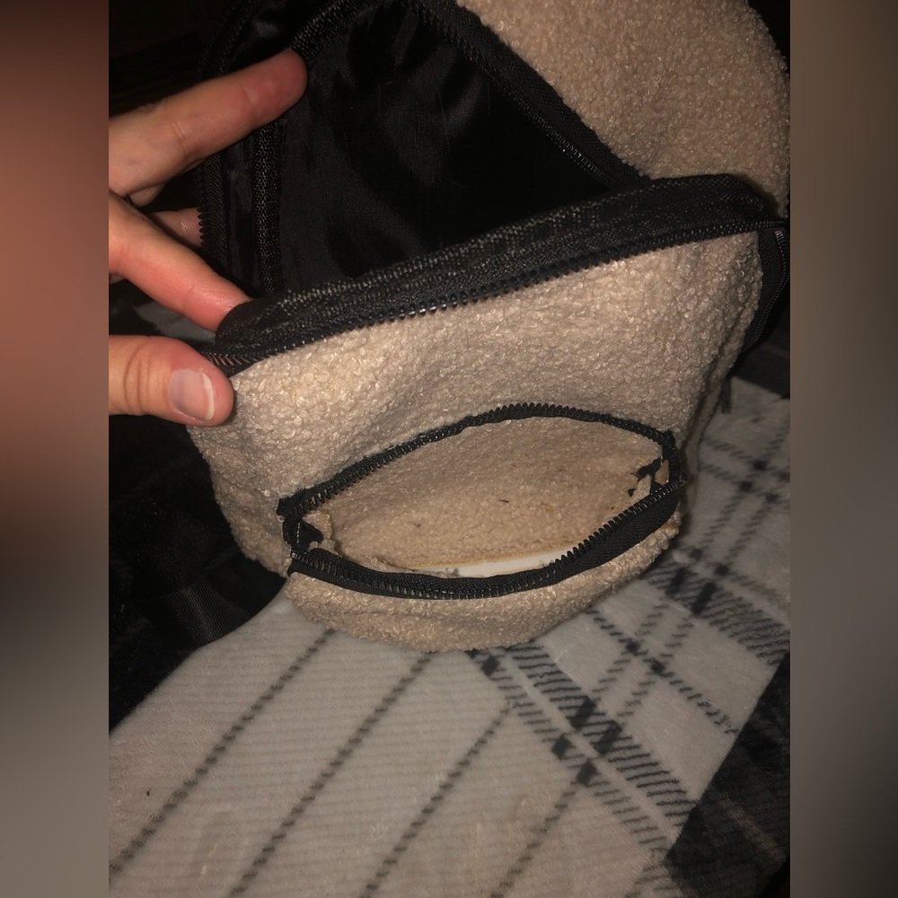 Mini backpack 🎒 - Picture 2 of 5